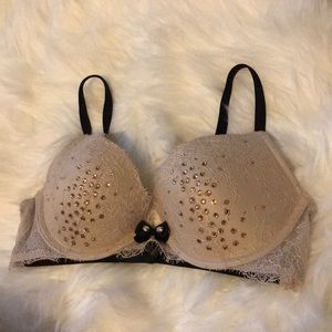 Victoria’s Secret Very Sexy Fashion Show bra 32C